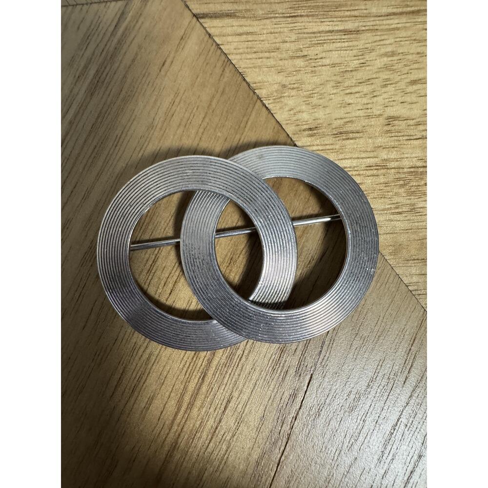 Sterling Silver Interlocking Circles Brooch Pin Engine Turned MCM Textured 925